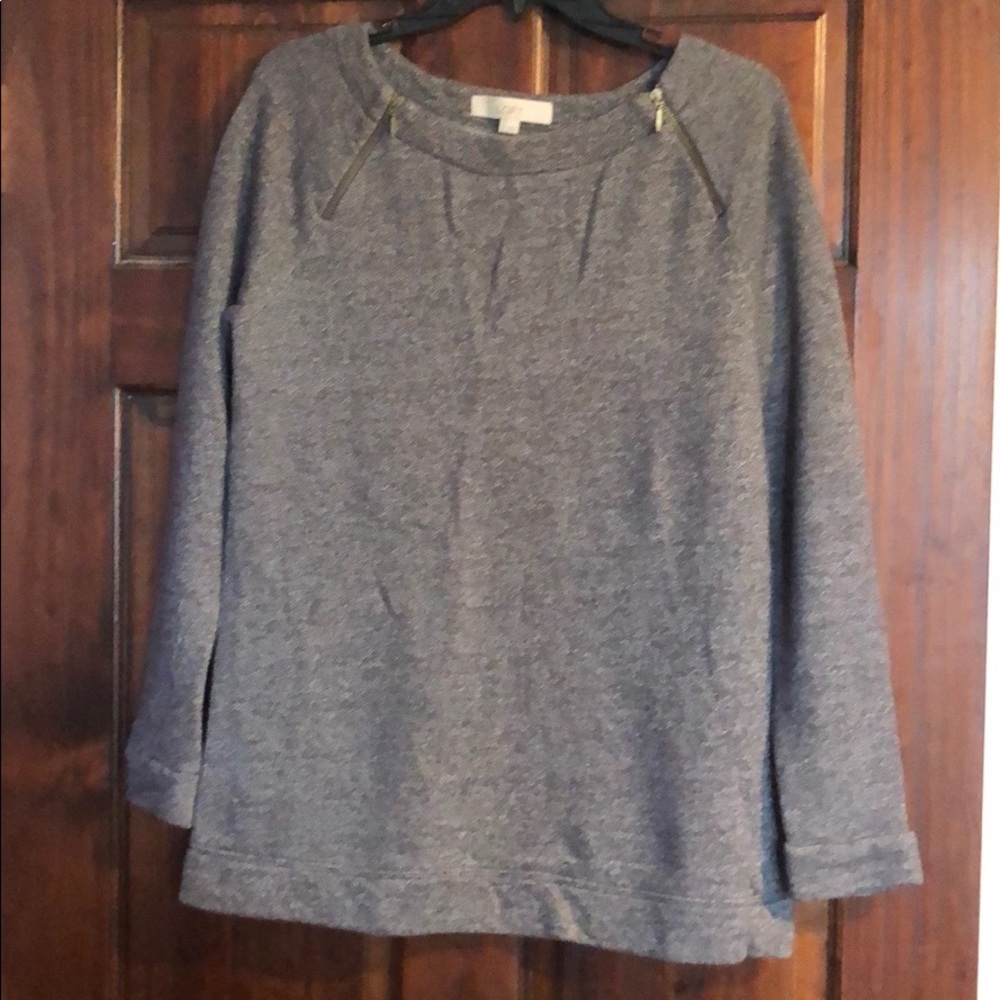 Ann Taylor sweater with cute zipper accents 💗
